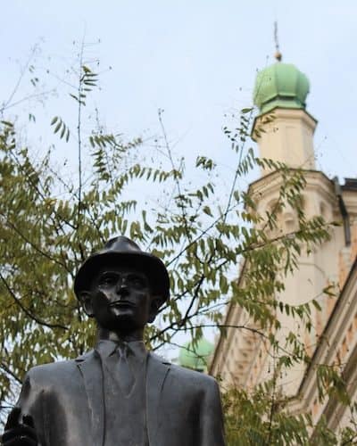 Franz Kafka Statue im Jüdischen Viertel in Prag